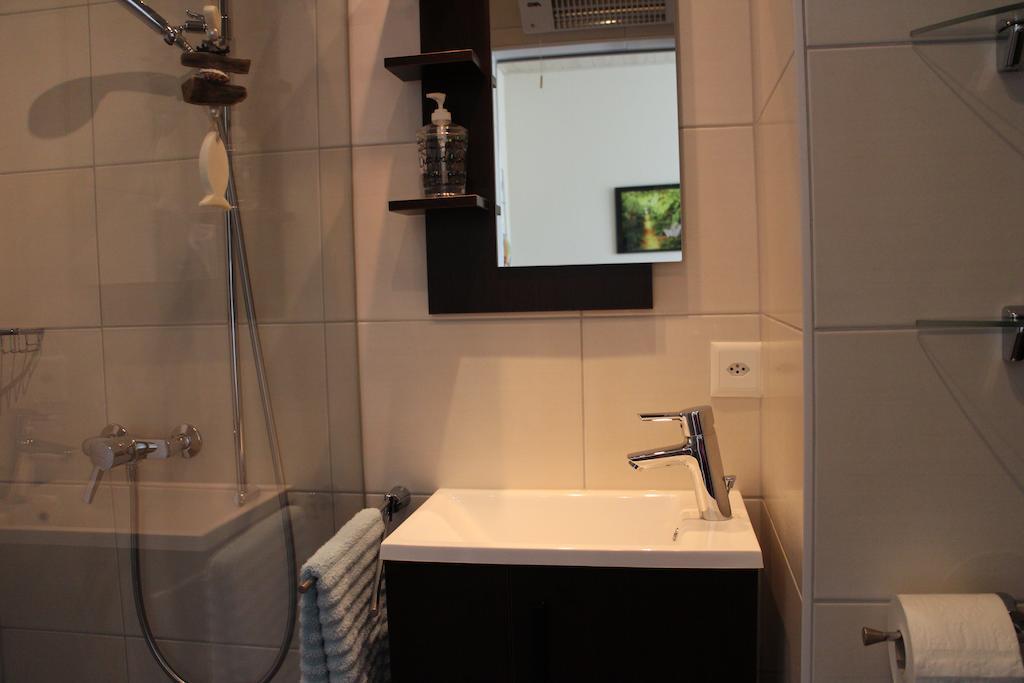 Les Petites Chambres De La Bleue Maison Coeuve Zimmer foto